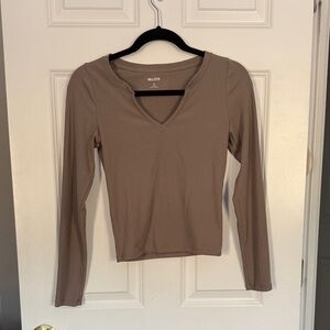 Hollister Women's Brown Long Sleeve Tee